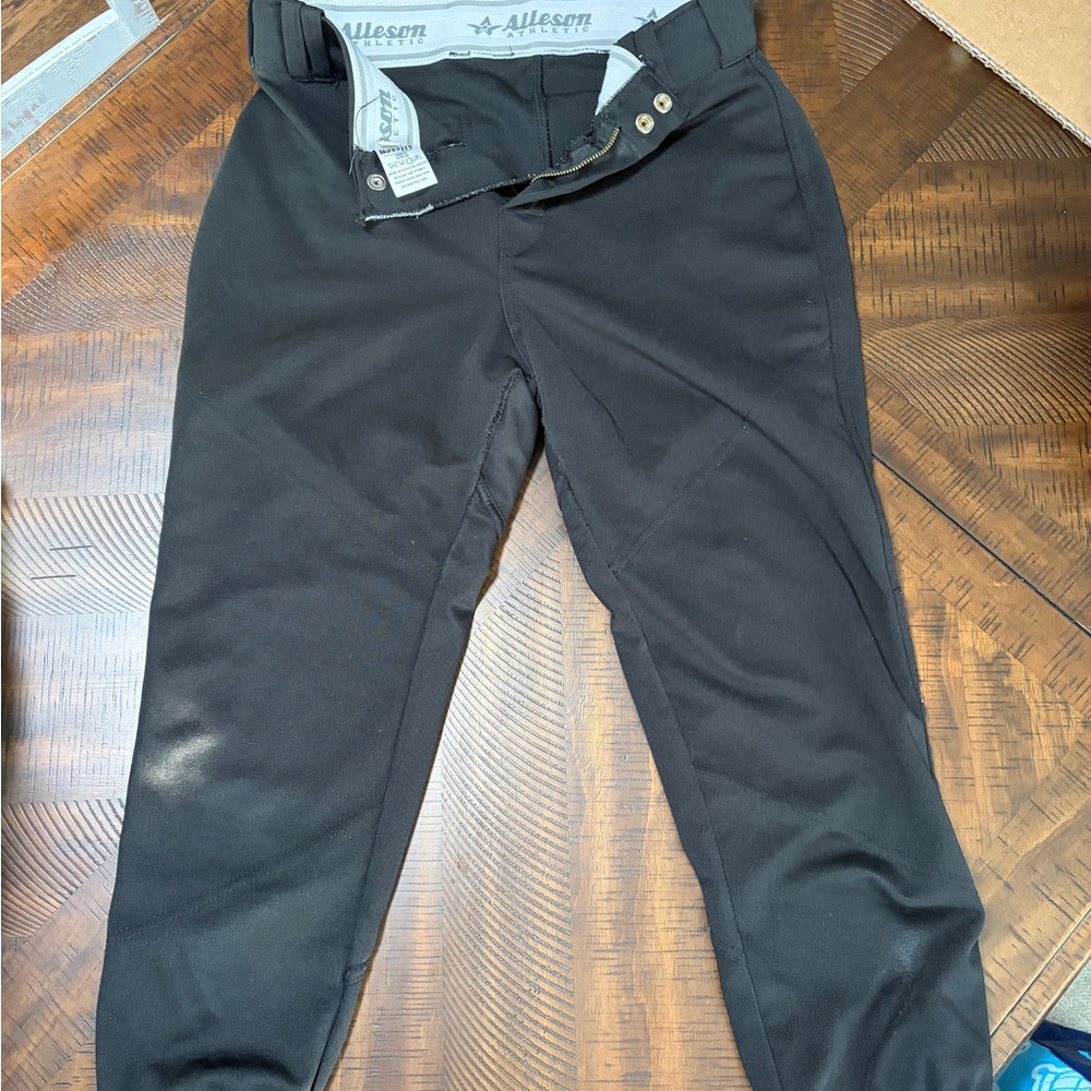 Alleson Women's Black Casual Pants